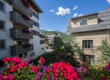 Готель 9 Vail Road Екстер'єр фото