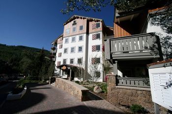Готель 9 Vail Road Екстер'єр фото